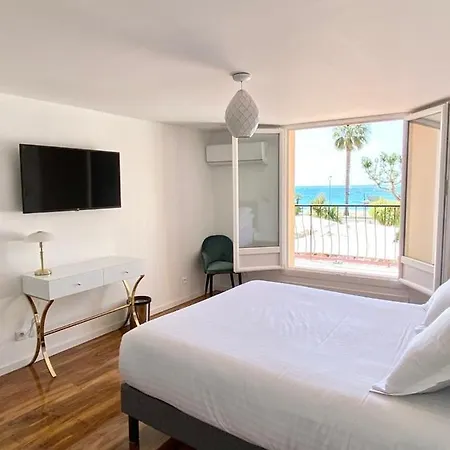 招待所 Maison De La Marine 4*