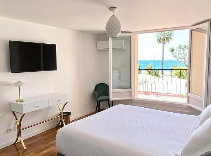 招待所 Maison De La Marine 4*