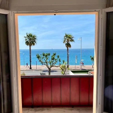 Maison De La Marine Guest house *