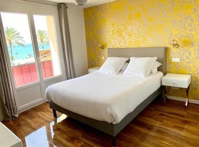 Maison De La Marine Guest house